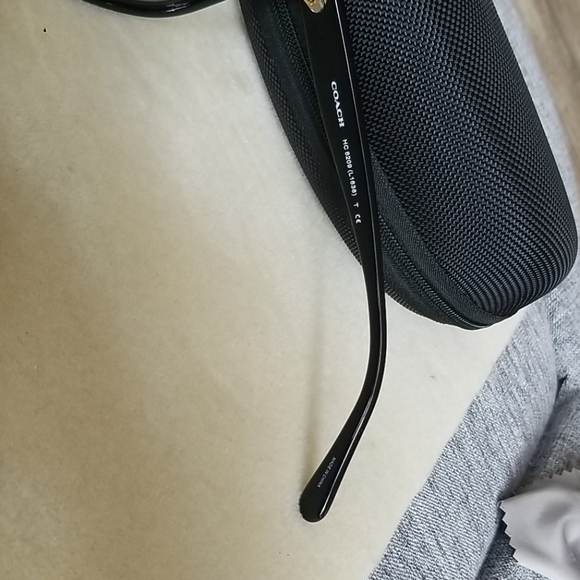 Sunglasses  Coach OHC8209 54211 100% Authentic. - Picture 8 of 10